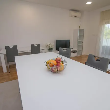 Apartment Radnik *