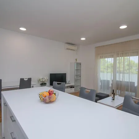 Apartment Radnik *